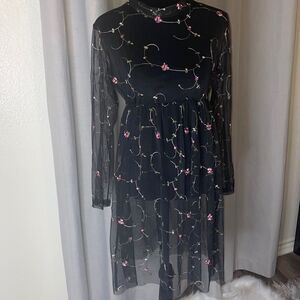 #101 Sheer lace floral top